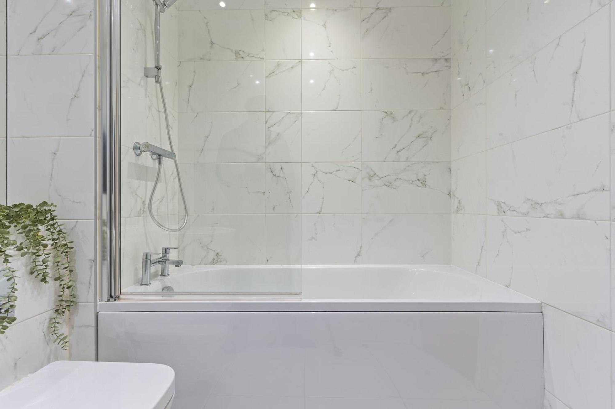 Shanti Suite - 2Bed 2Bath City Centre - Wifi - Netflix- Parking- Modern- Perfect For Family, Contractors, Leisure, Business By Shanti Nights Birmingham Buitenkant foto